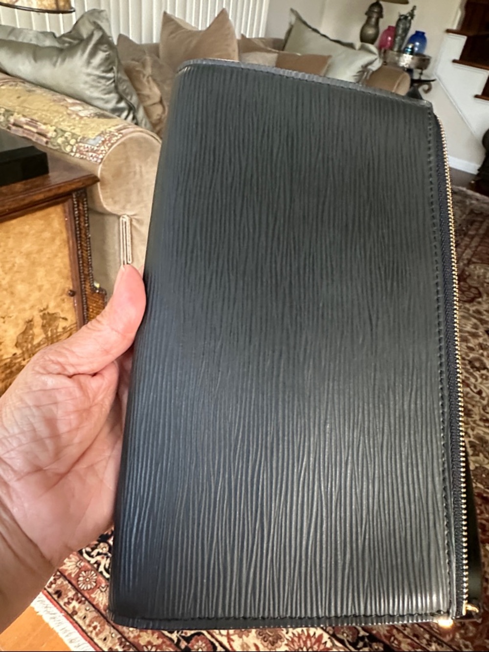 Louis Vuitton LV Monogram Pochette - Picture 13 of 13